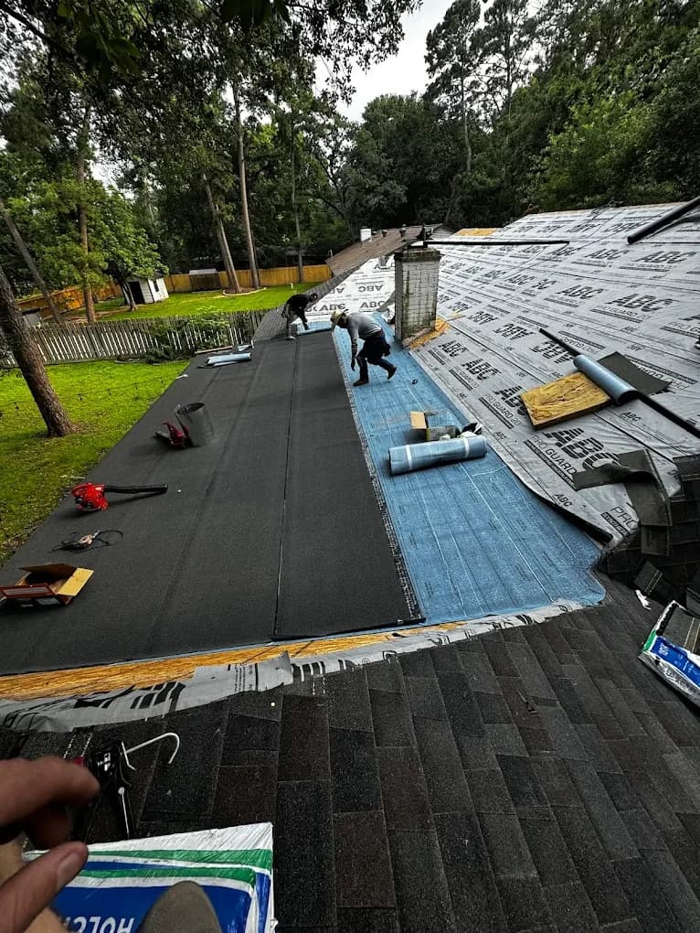 2025-11-10_12_xcavpv