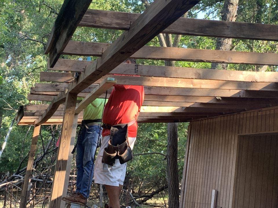 Log_Cabin_Repair_and_Redeck5_ckulxr